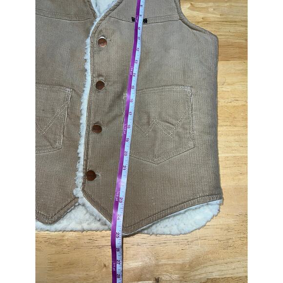 Wrangler Tan Sherpa-Lined Vest - Picture 10 of 10